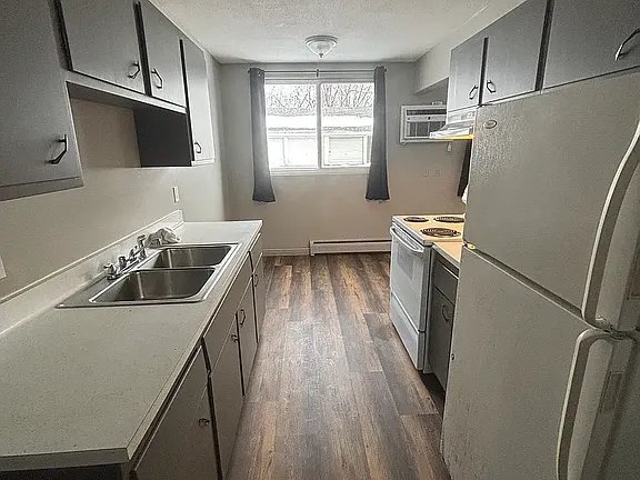 Minneapolis Apartment: 5910 W Broadway Ave