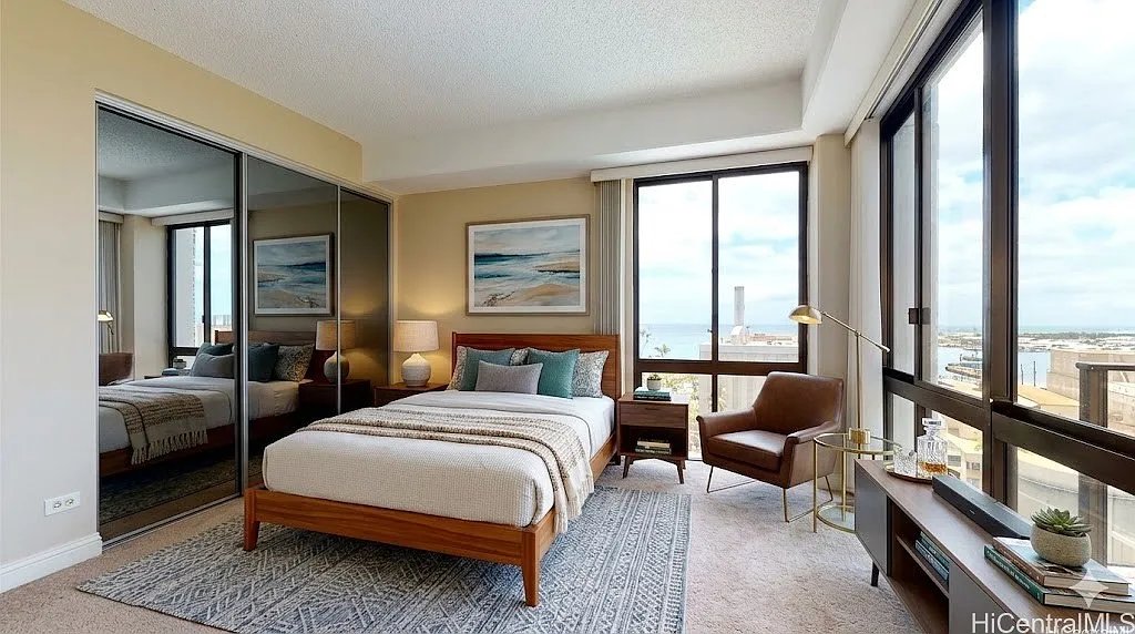 Honolulu Single Room: 225 Queen Street
