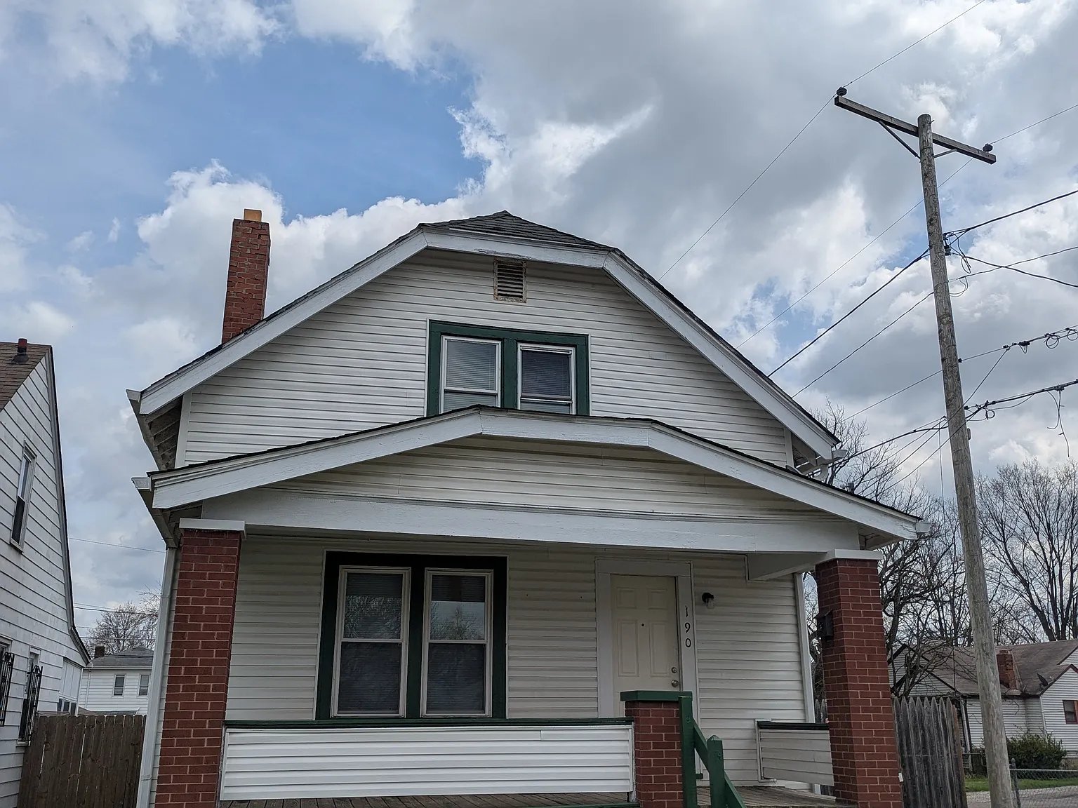 Columbus House: 190 Nashoba Ave