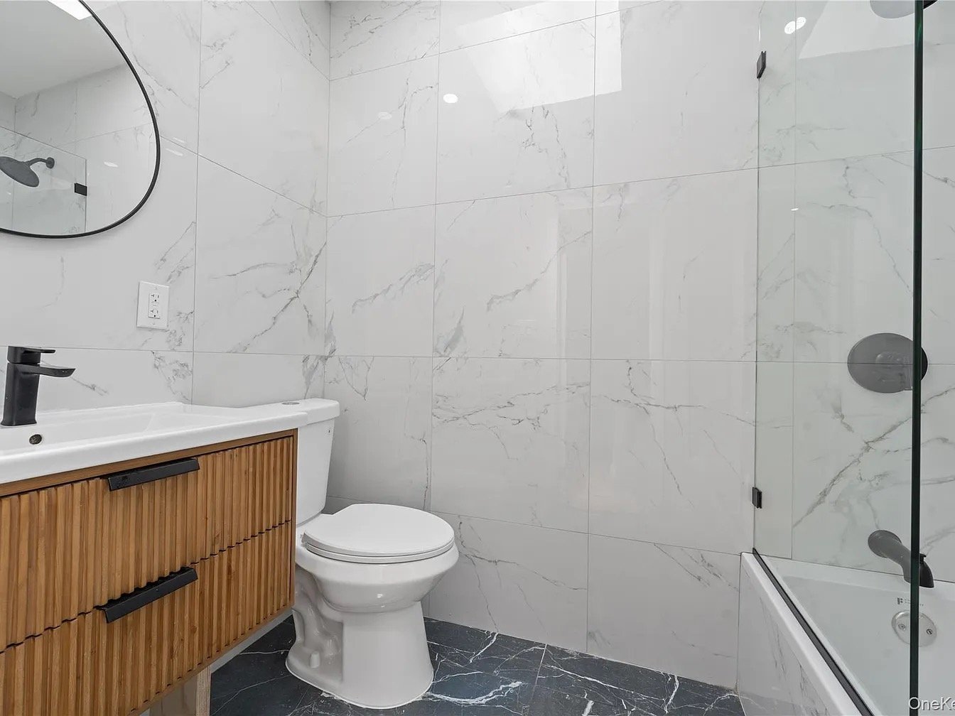 New York House: 2402 96th Street, East Elmhurst, NY 11369