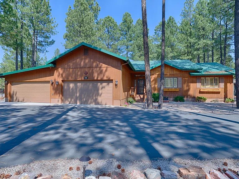 Pinetop House: 6577 Mark Twain Dr