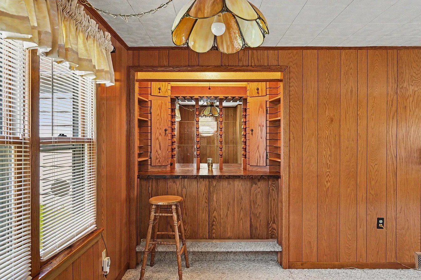 Saint Paul House: 2233 Stewart Ave
