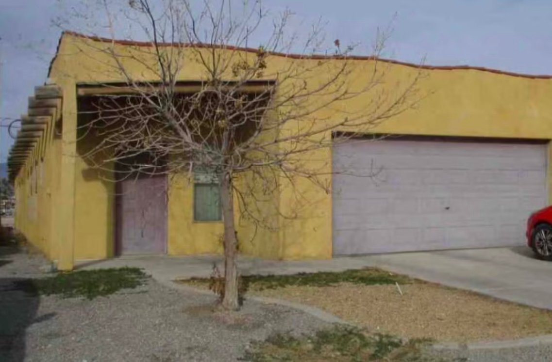 Pahrump Apartment: 2020 E Ambush St