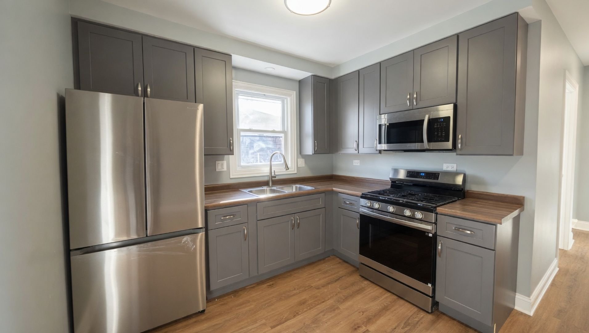 Chicago Apartment: 2717 N Rutherford