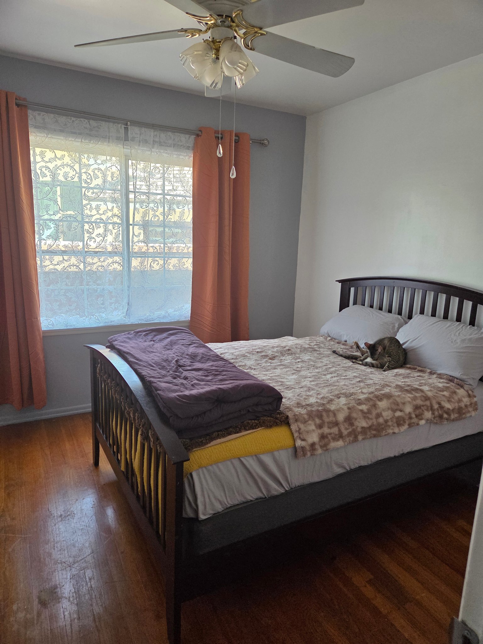 Downey Single Room: 7806 Devenir Ave