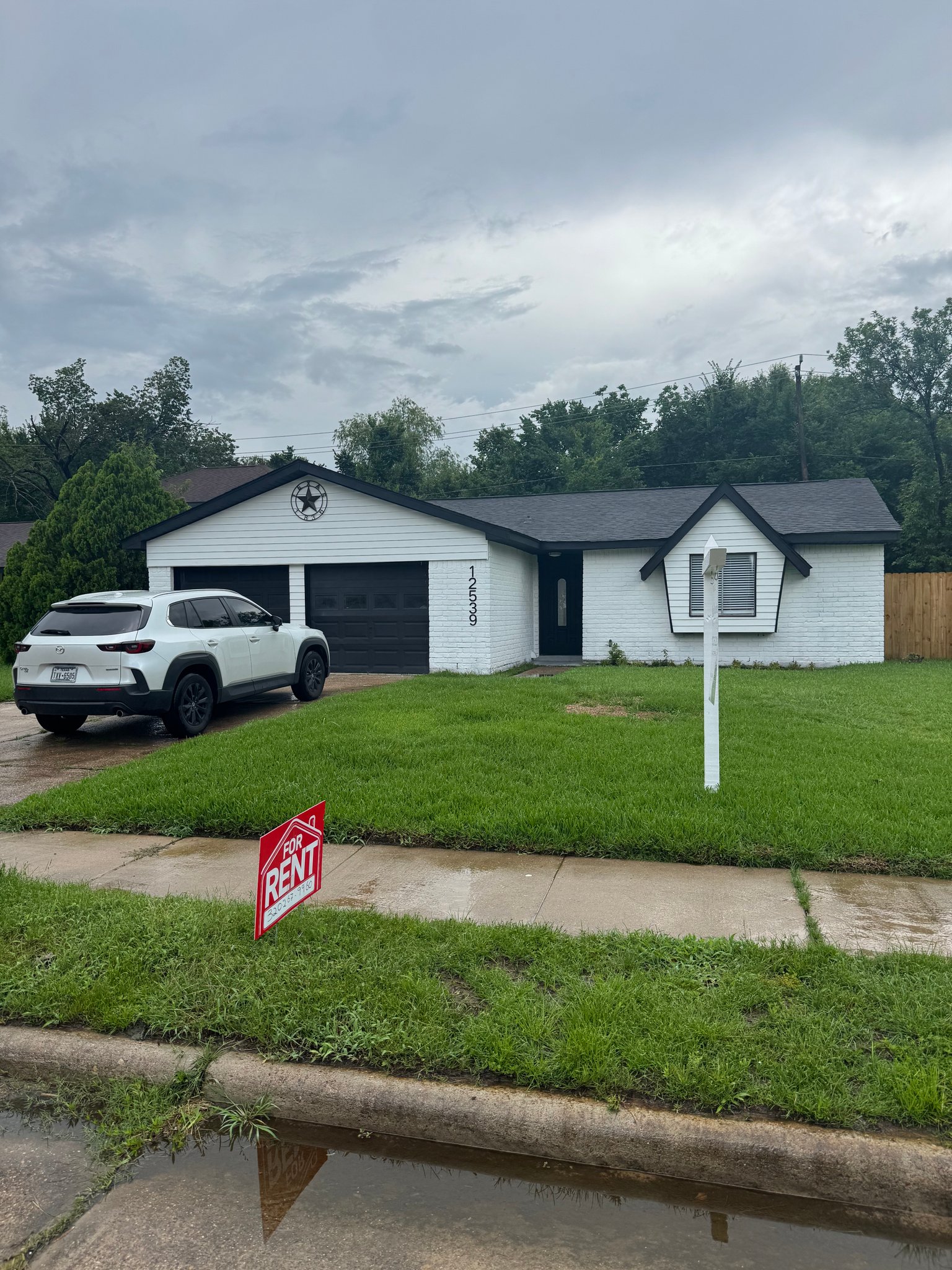 Houston House: 12539 Fern Forest Dr