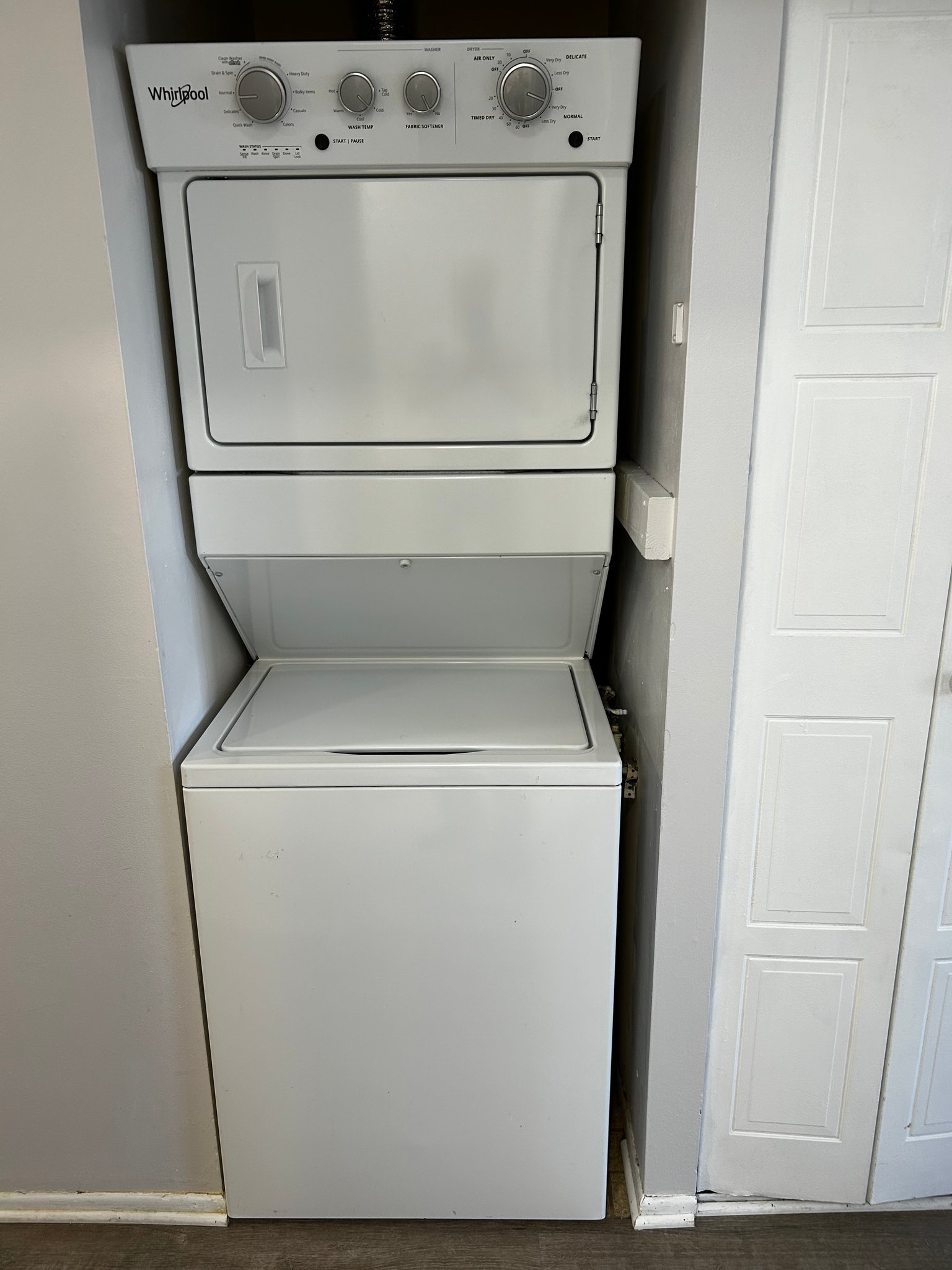 Philadelphia Apartment: 9841 Northeast Ave