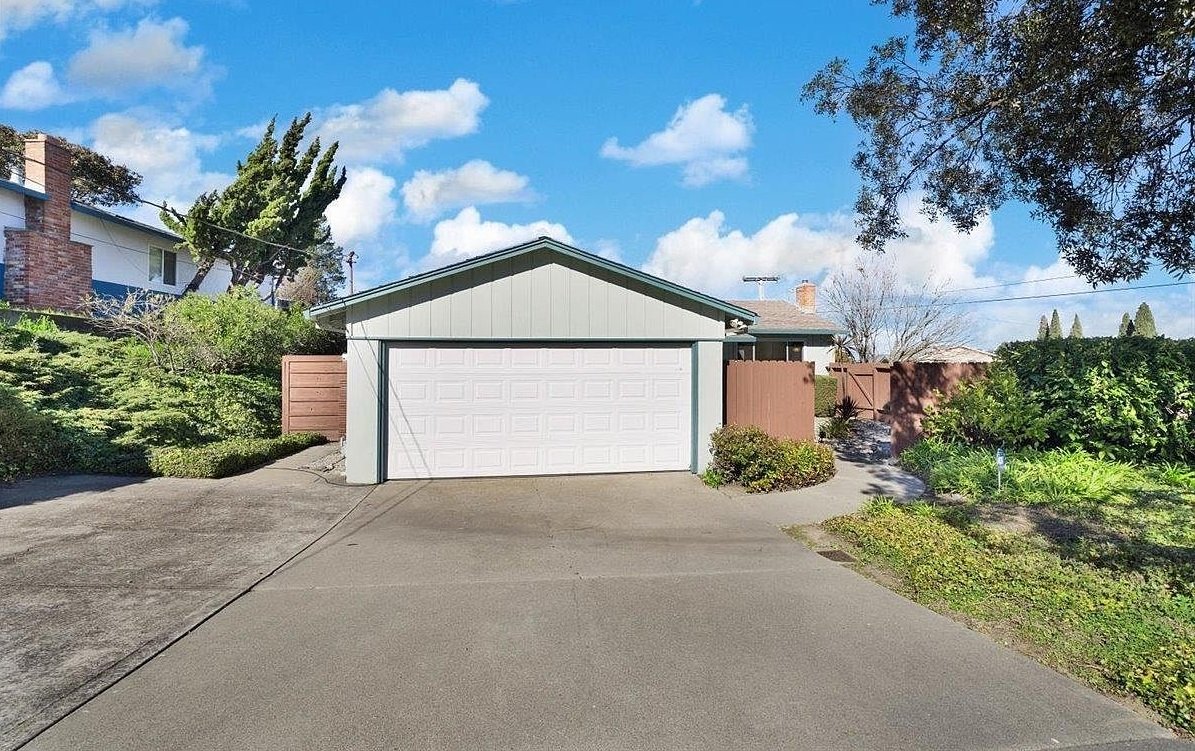 San Pablo House: 2933 Cornelius Dr