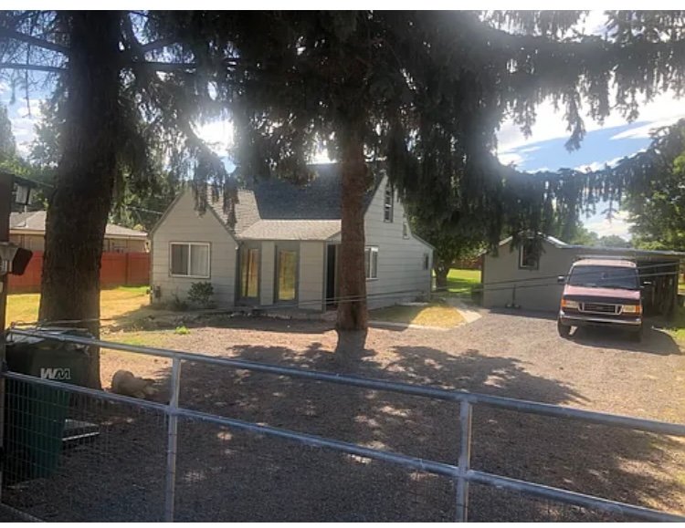 Klamath Falls House: 3928 Crest St