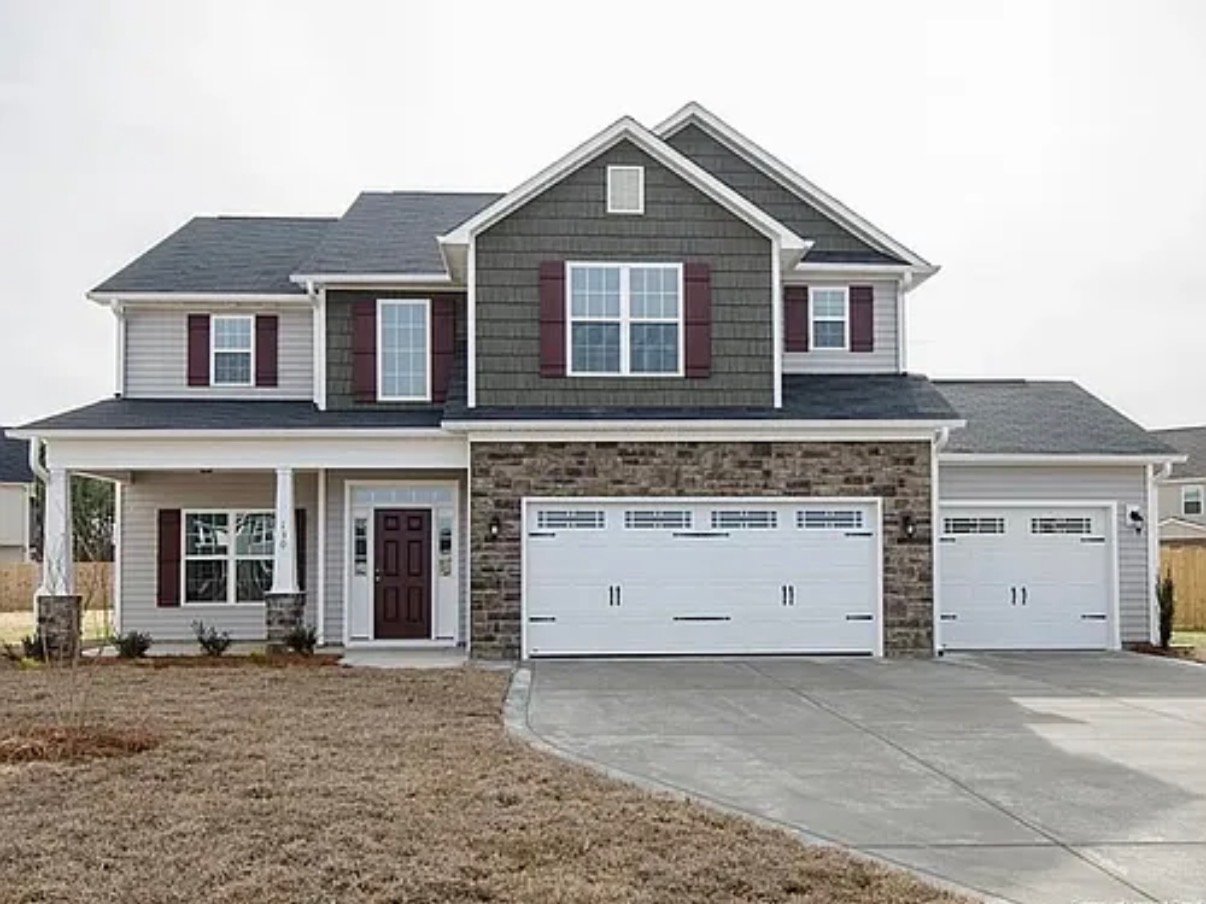 Raeford House: 130 Brummel Ct