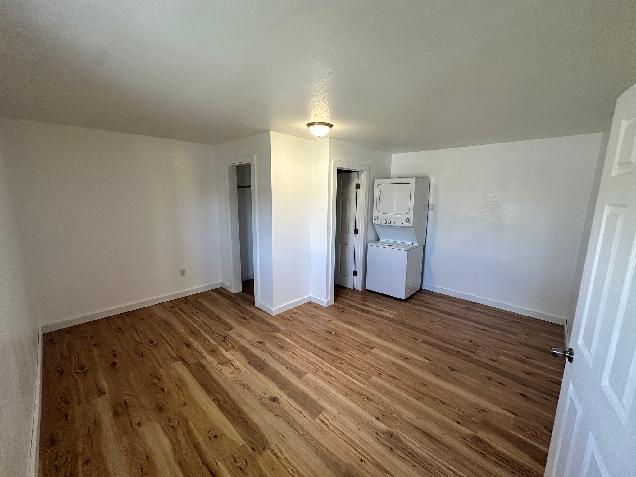 Brookfield Apartment: 23276 Highway 36