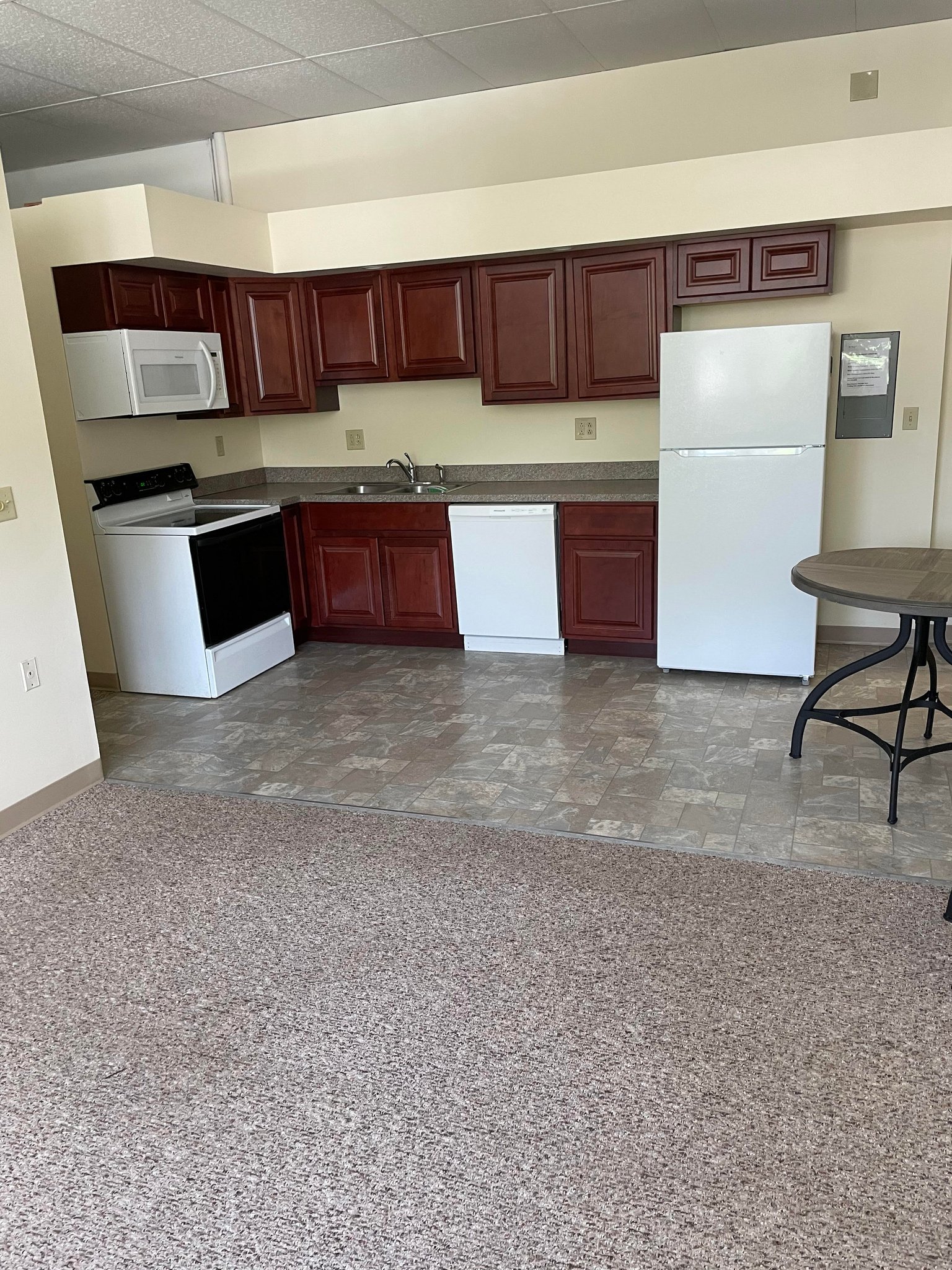 whitesboro Apartment: 181 main st