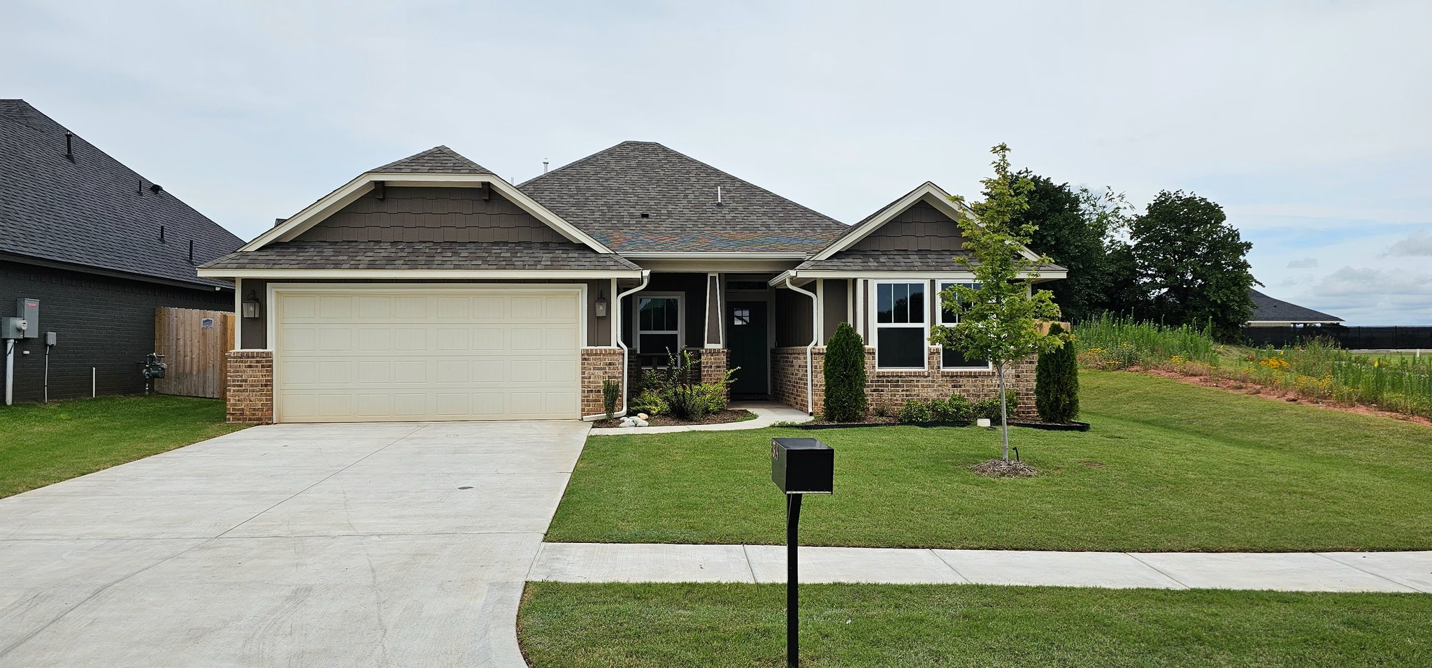 Edmond House: 6309 Frankie Lynn Ln