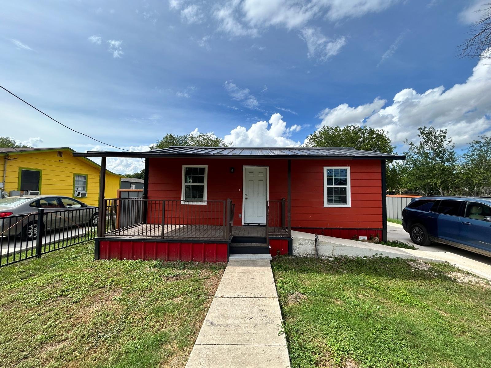 San Antonio House: 1411 Sanco st