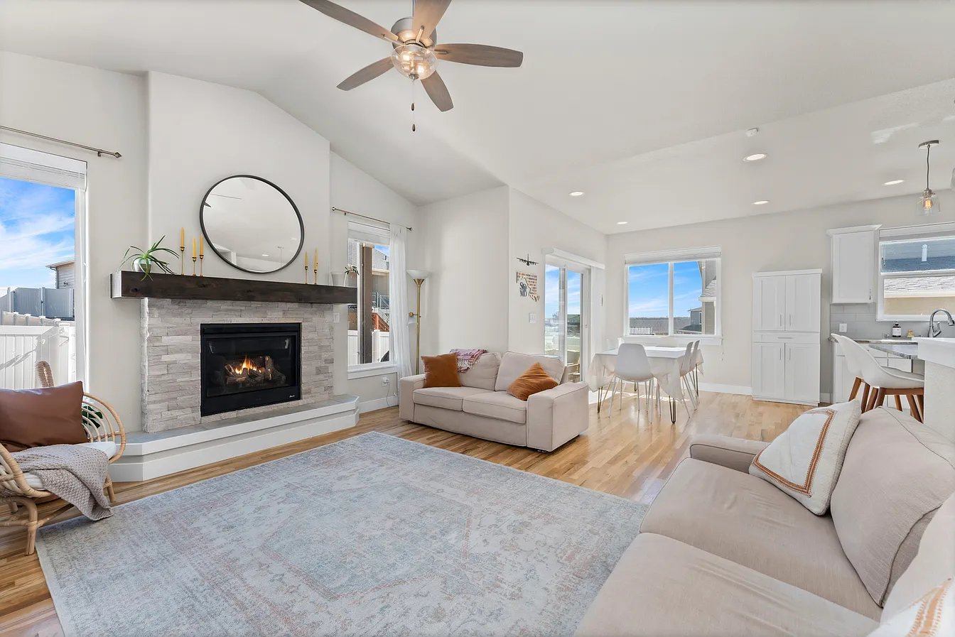 Cheyenne House: 3615 Blue Feather Trl