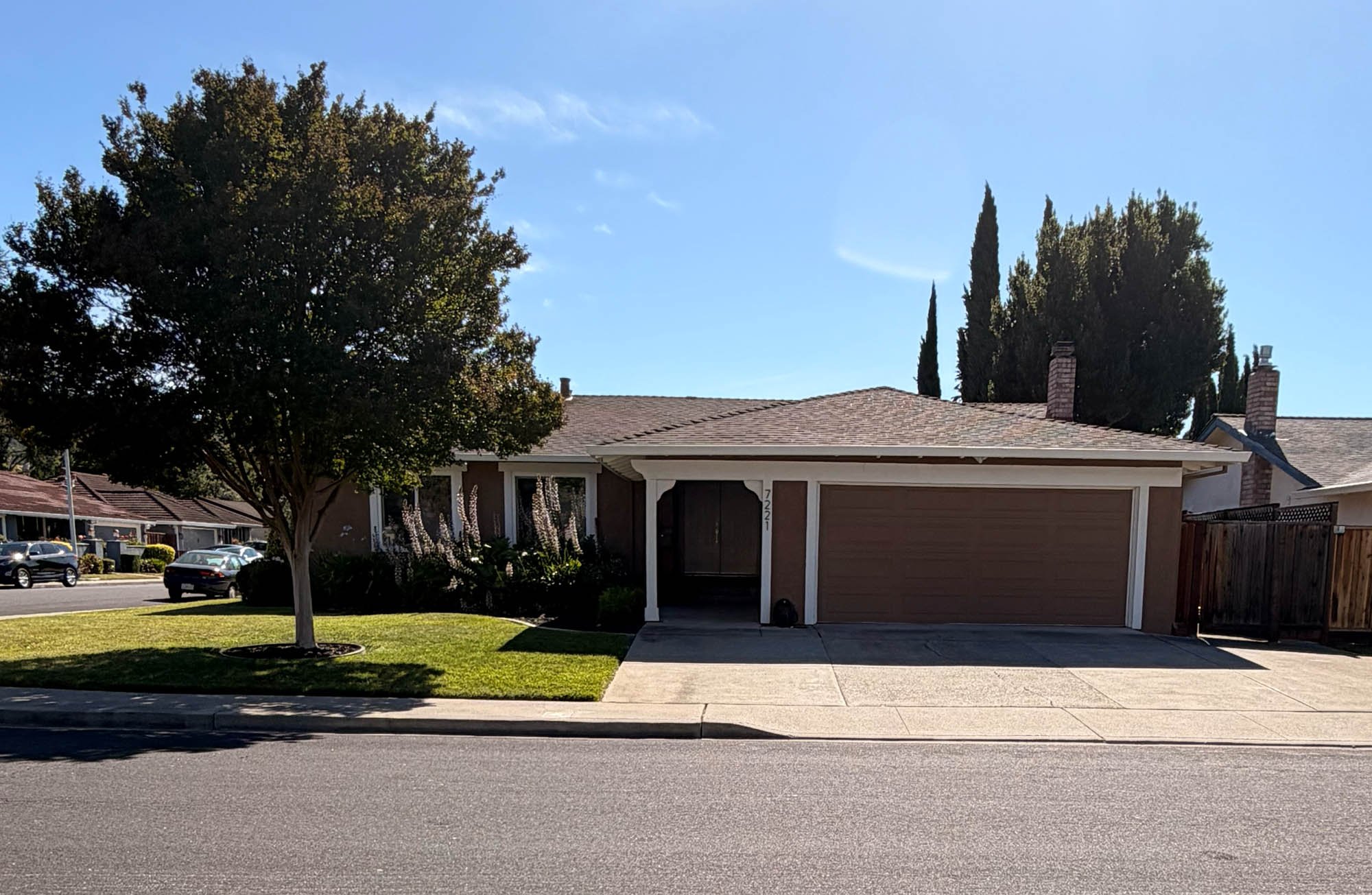 Pleasanton House: 7221 Stonedale Drive