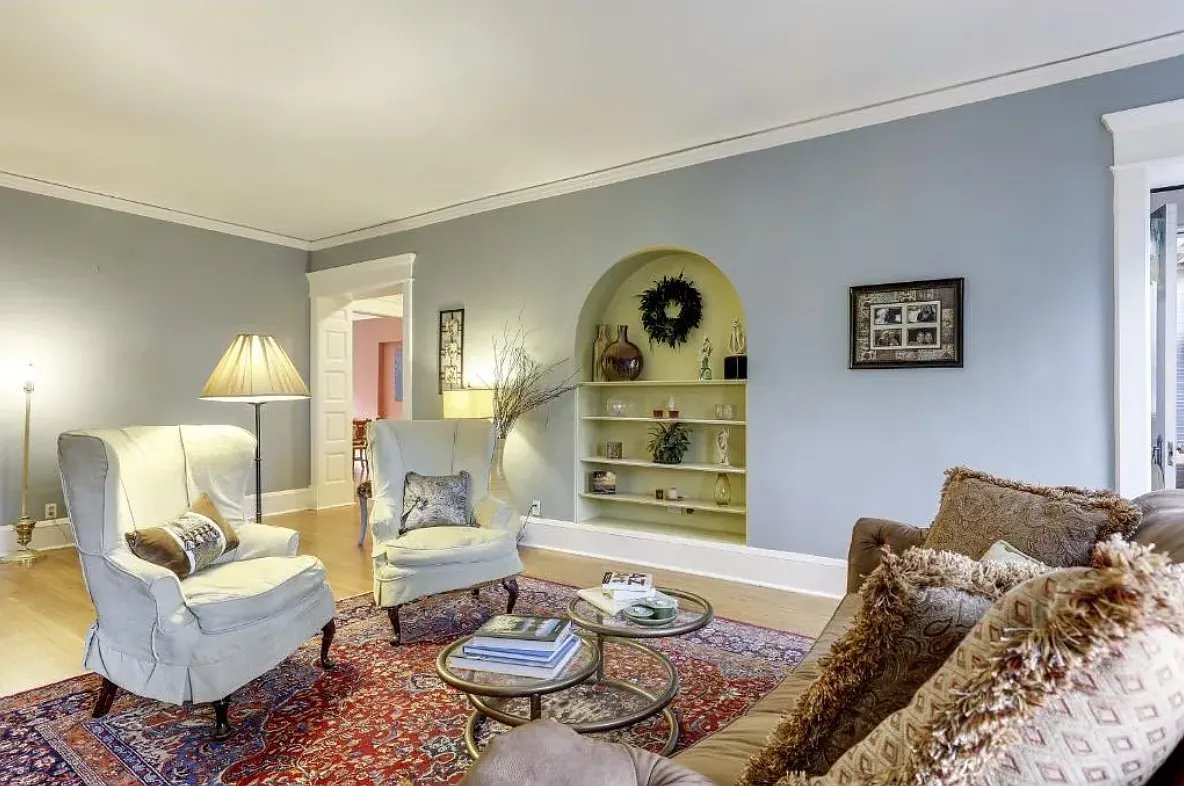 Saint Paul Condo: 614 Grand Ave