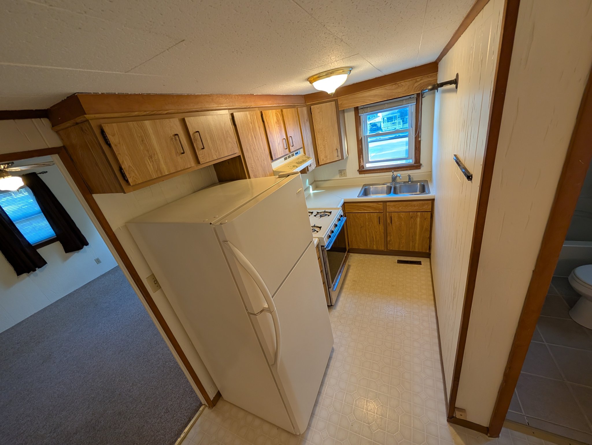 Albany House: 6175 Zorn Rd