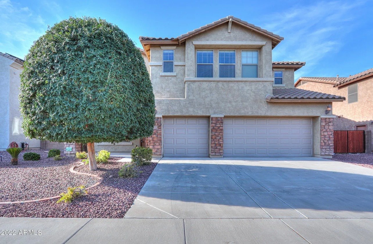 Florence House: 6328 W Victory Way
