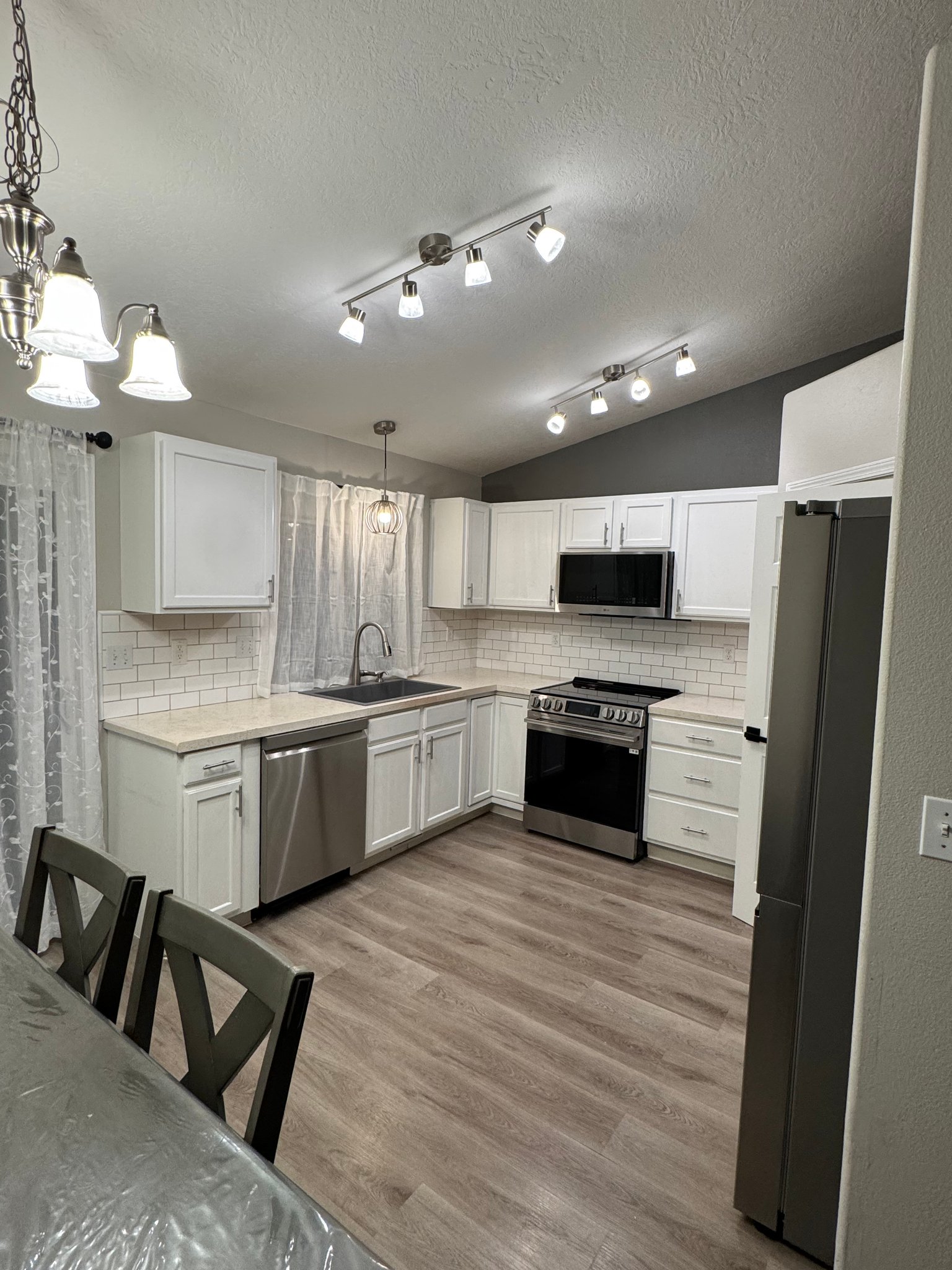 Kuna House: 273 W Antler Ct