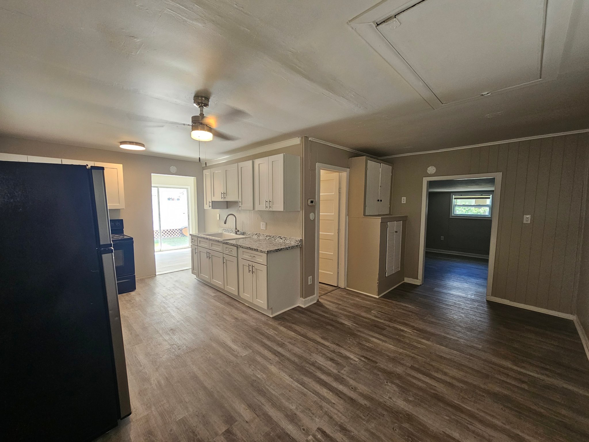 Sebring House: 312 S Pine St