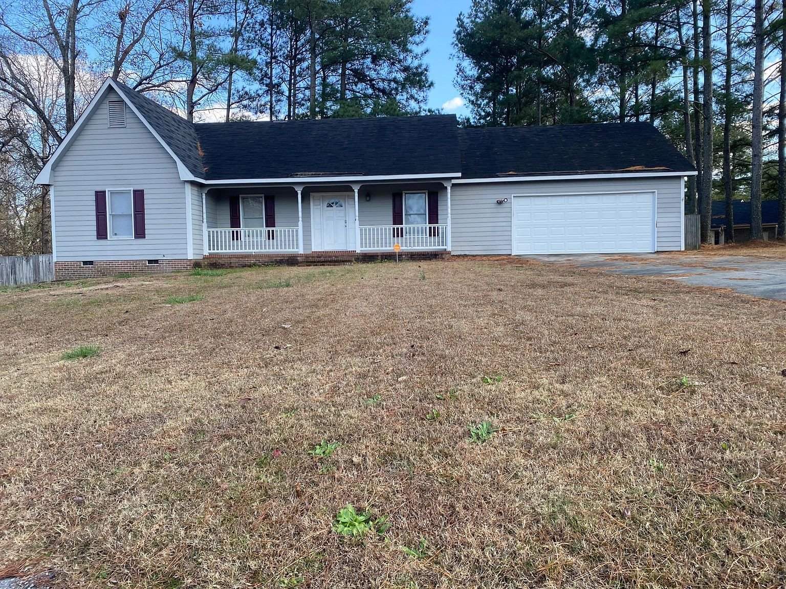Fayetteville House: 7909 Sumter Pl