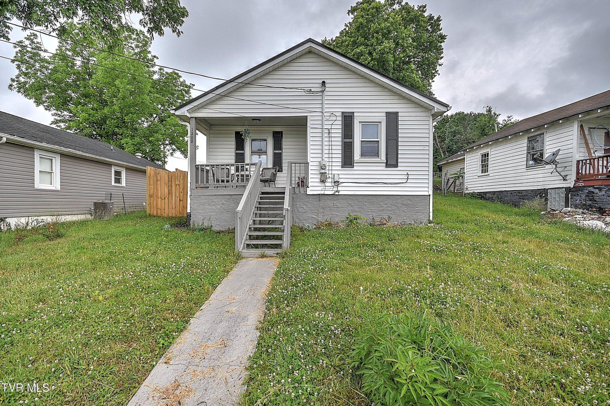 Kingsport House: 1208 Riverside Ave