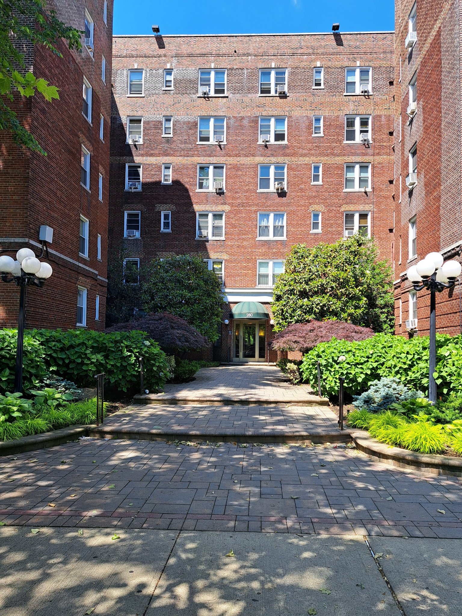 BROOKLYN Apartment: 280 ocean parkway