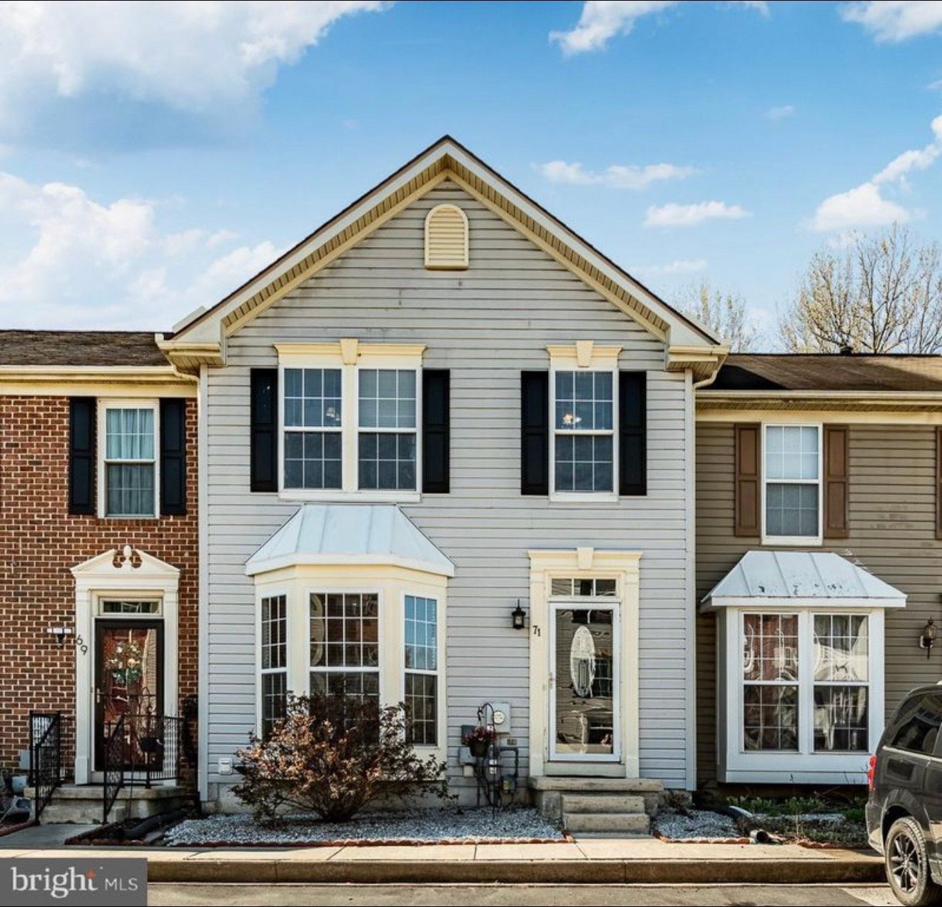 Newark Townhome: 71 Alexis Dr