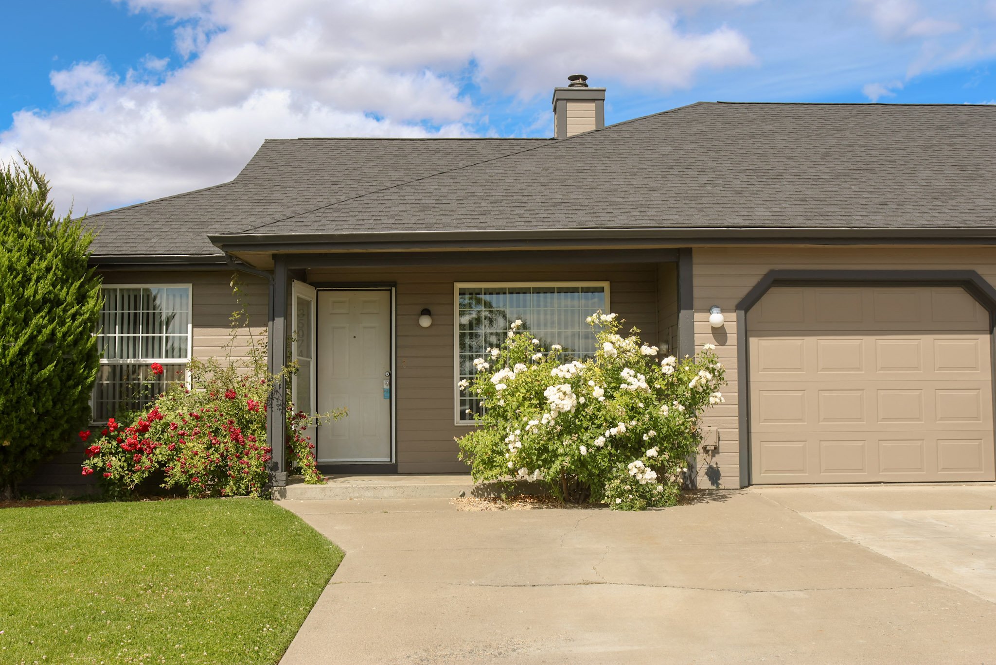 Yakima Multiplex: 3507 Cascade Lp