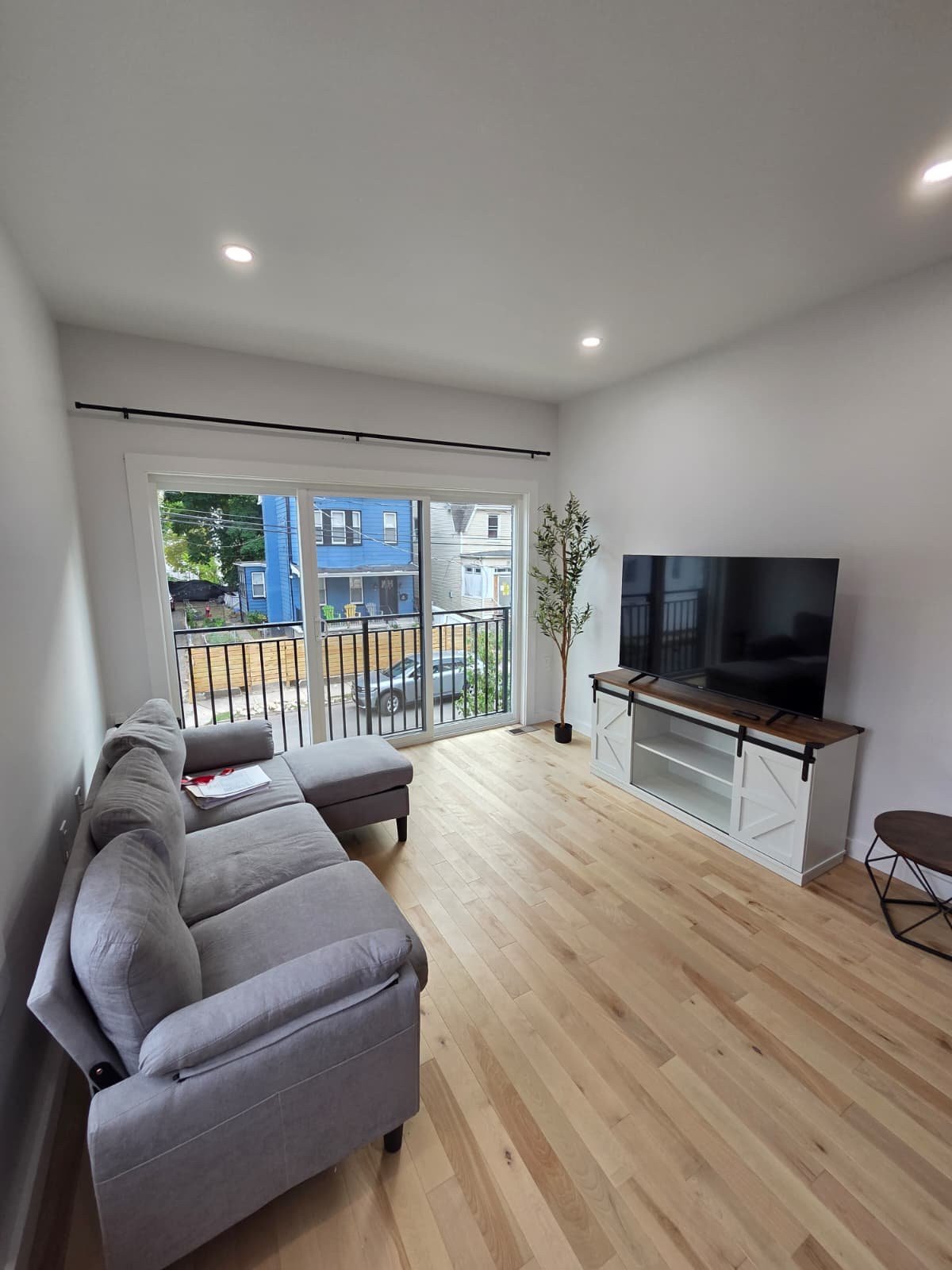 Newark Single Room: 15 Voorhees Street