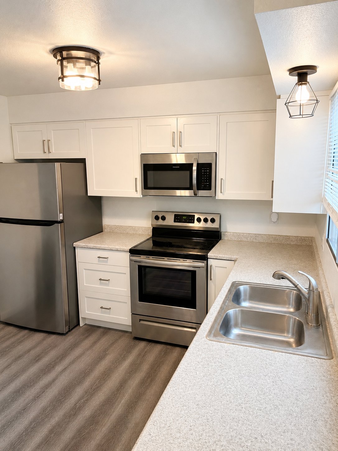Centerville Townhome: 88 West 50 South