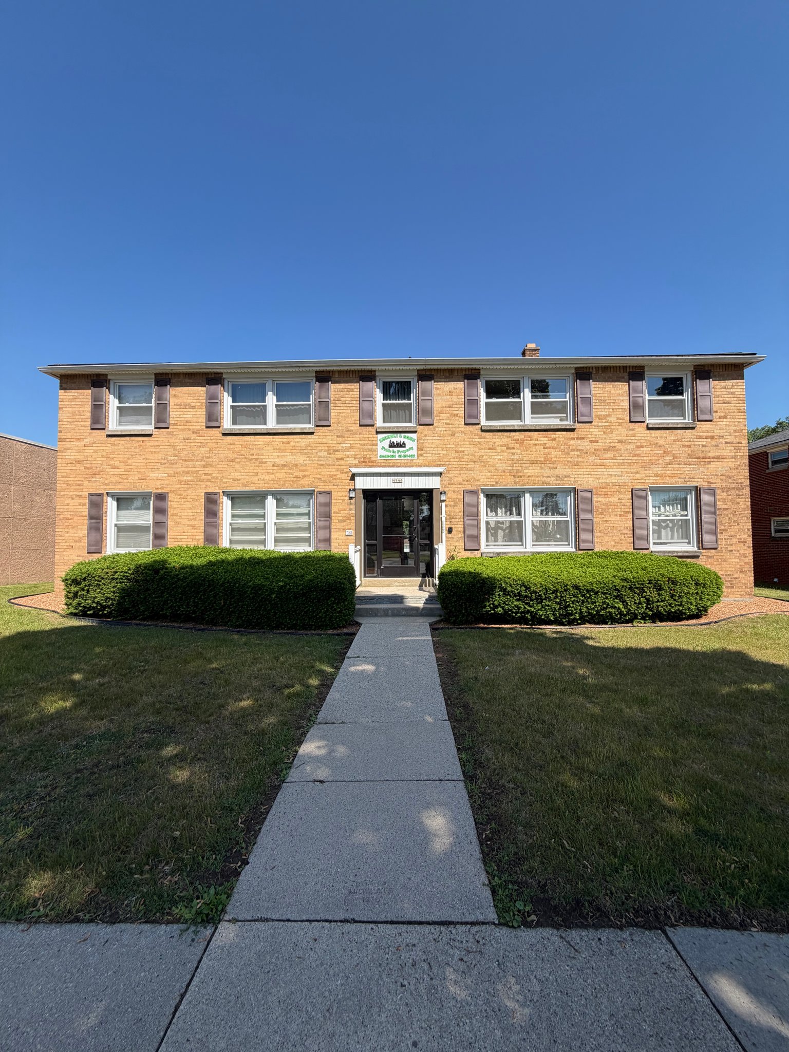 Milwaukee Apartment: 4944 W Forest Home Ave
