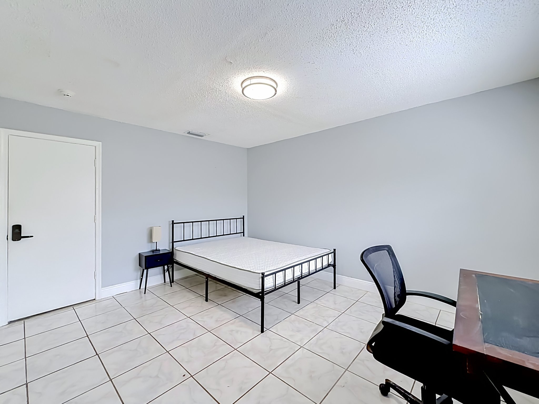 Plantation Single Room: 7460 NW 16TH ST