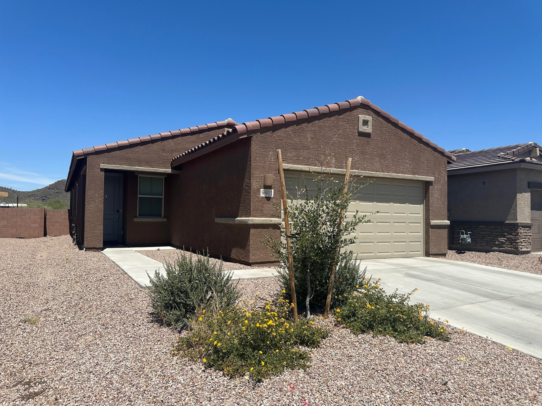 Tucson House: 9911 N Summerstone Ave