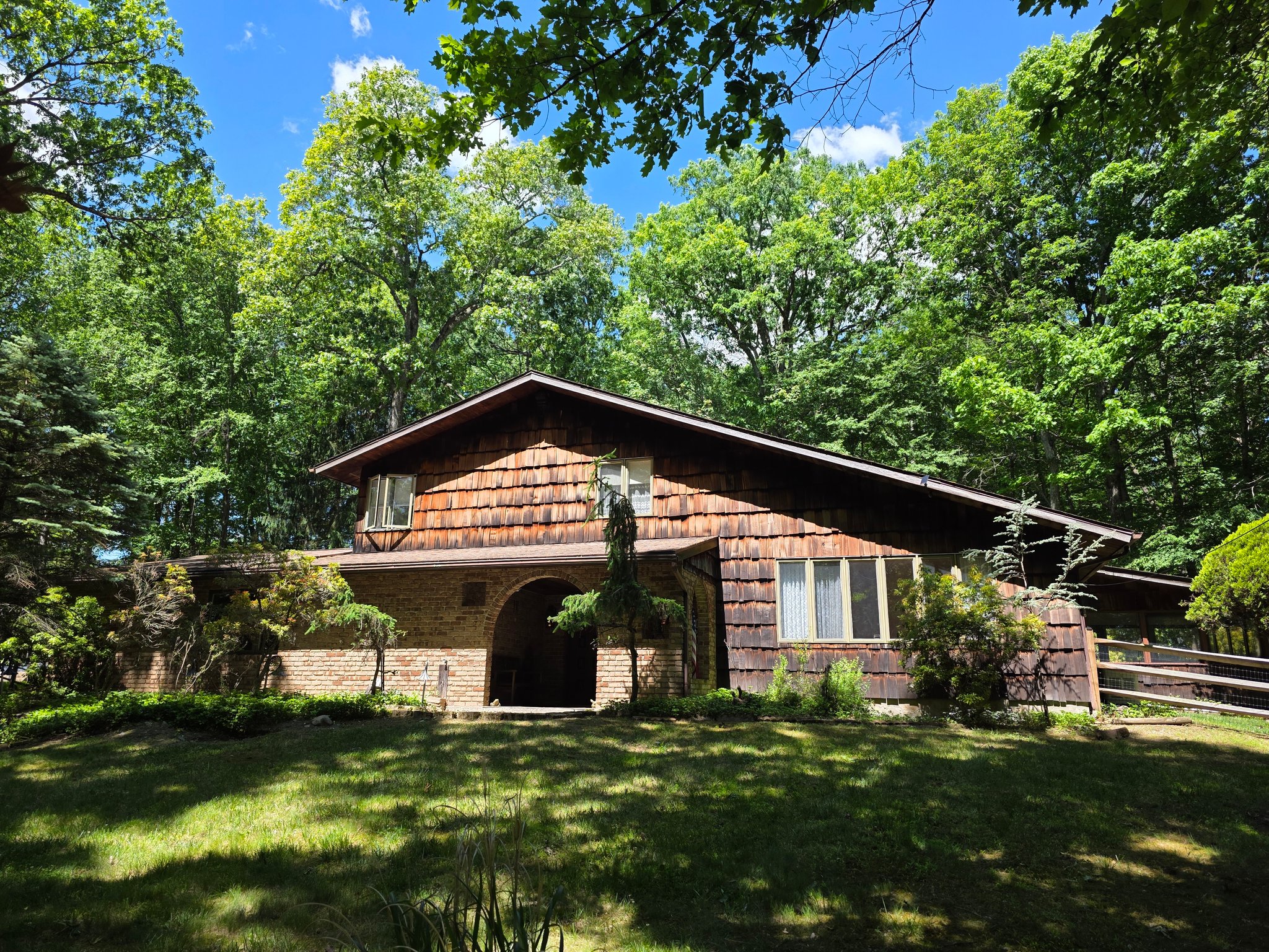East Stroudsburg House: 197 Winchester Drive
