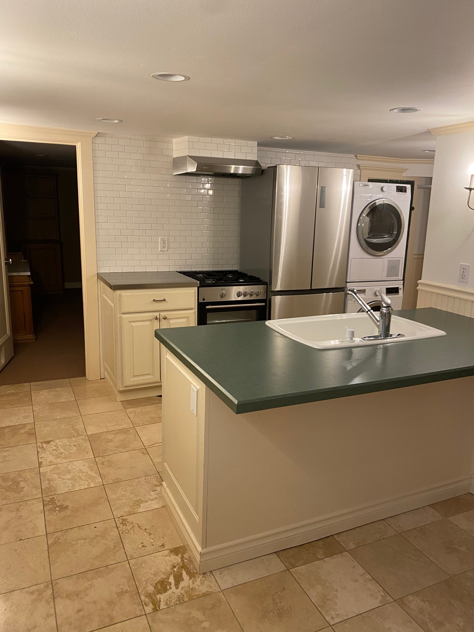 Seattle Apartment: 4508 SW Atlantic Street
