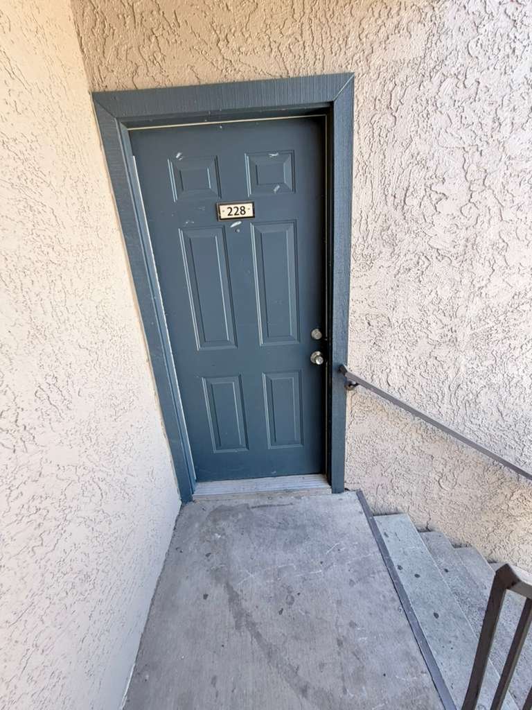 Phoenix Apartment: 777 W Campbell Ave