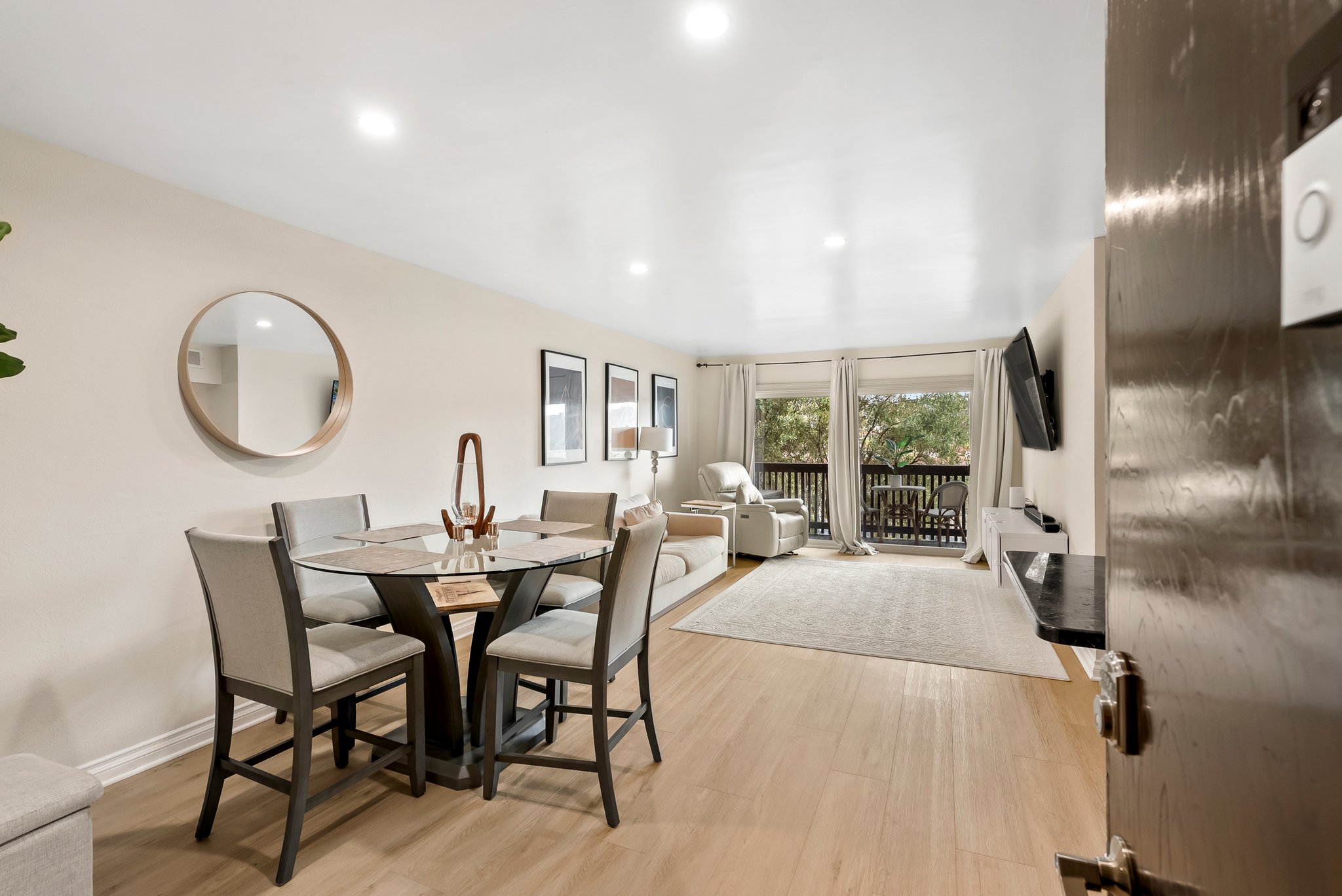 San Diego Condo: 6202 Friars Rd