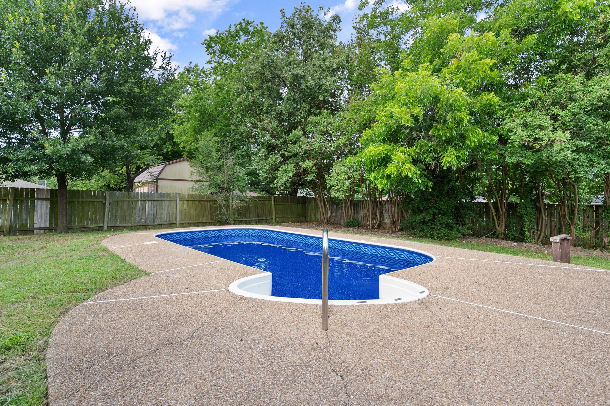 Corsicana House: 3120 Lafayette st