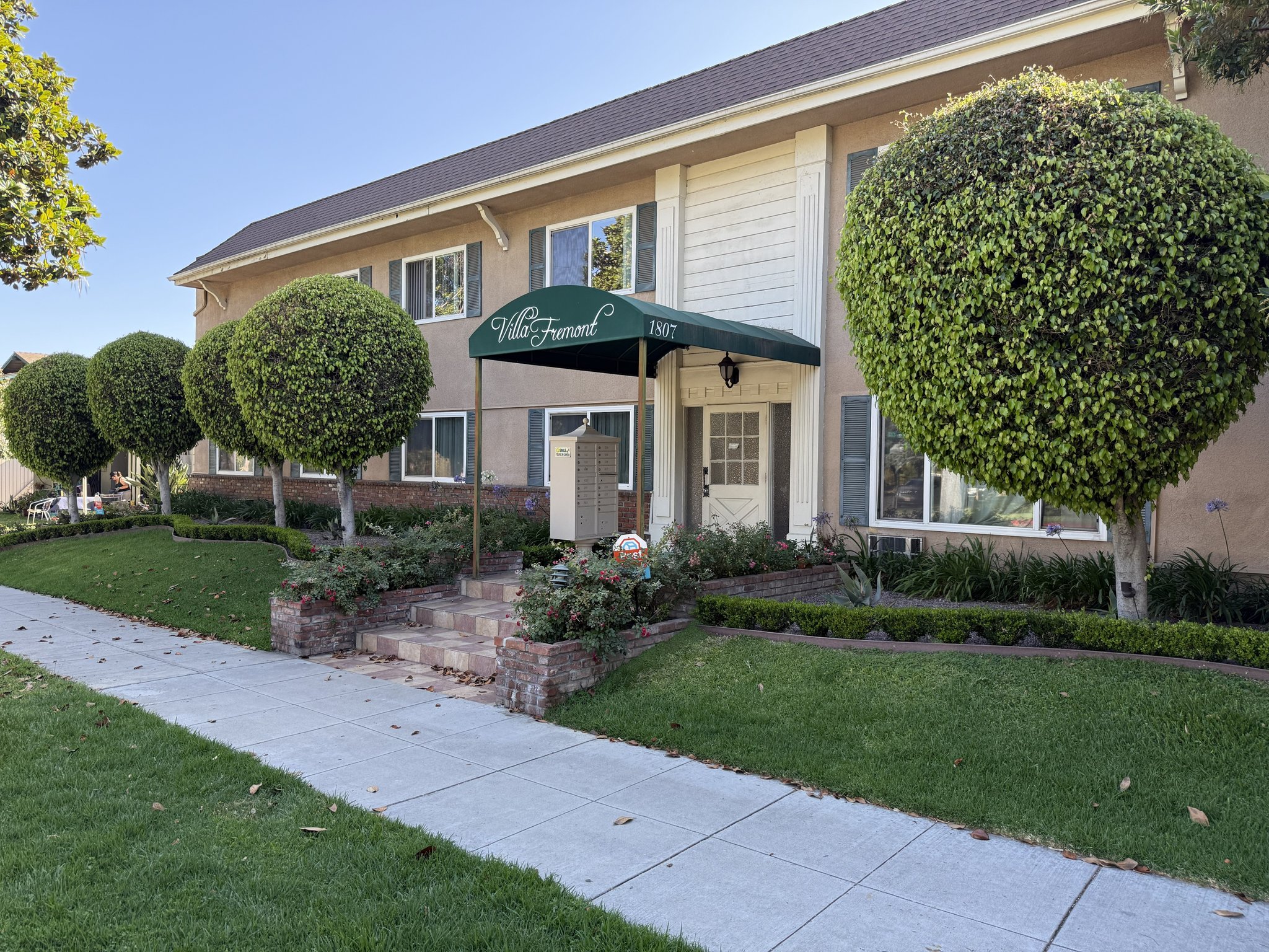 South Pasadena Apartment: 1807 Fremont Avenue
