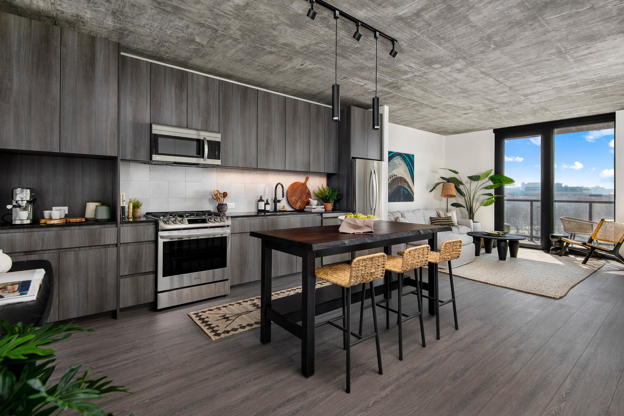 Chicago Apartment: 1380 W Randolph St