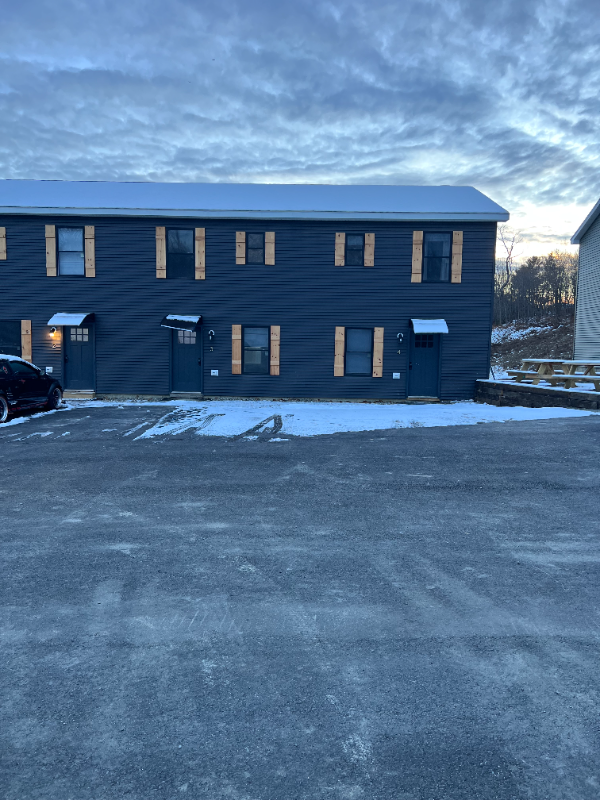 Hampden Townhome: 676 Main Road