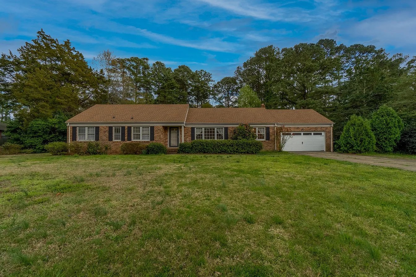 Virginia Beach House: 4376 Lynnville Cres