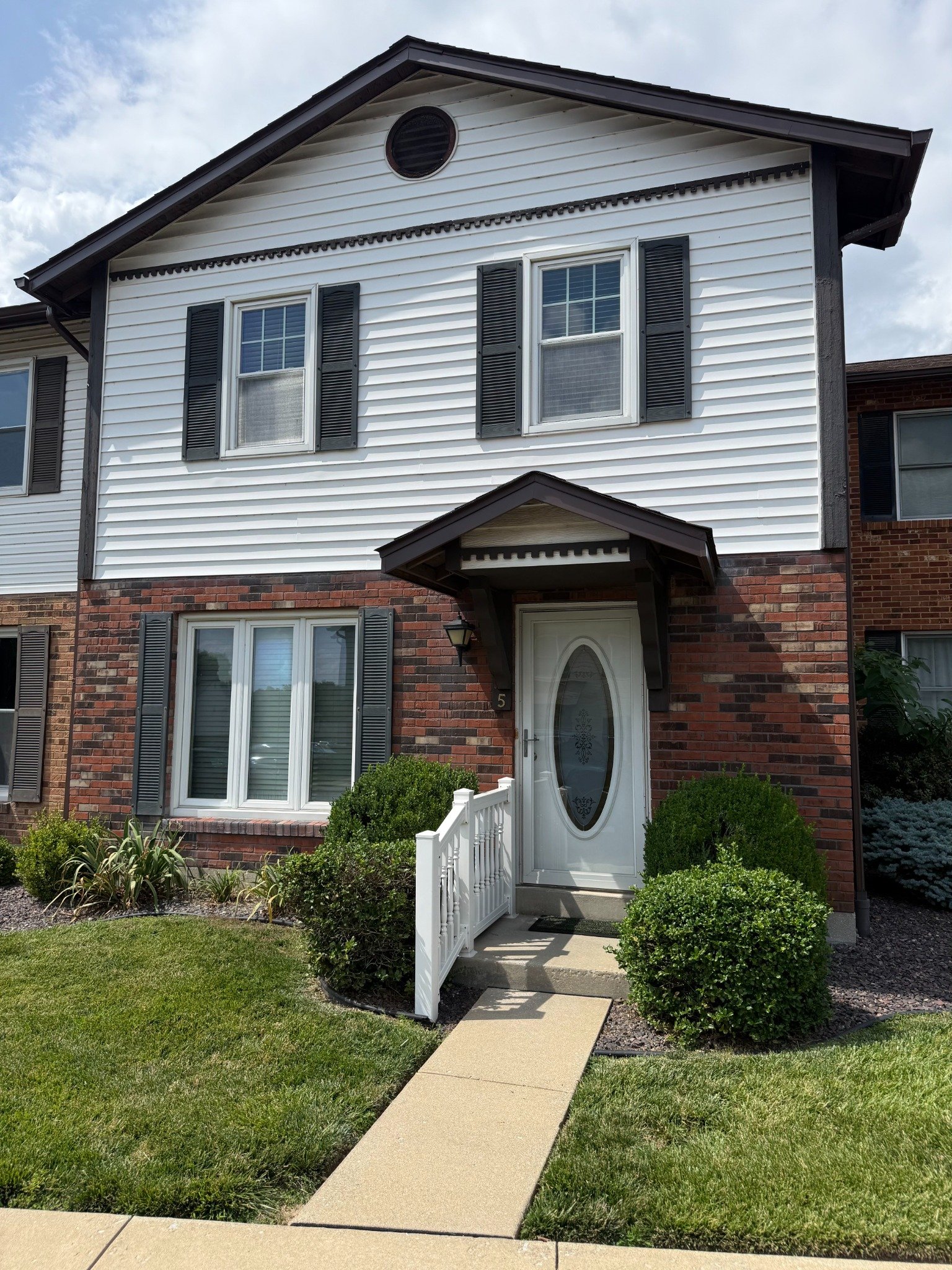 Waterloo Condo: 5 Station W