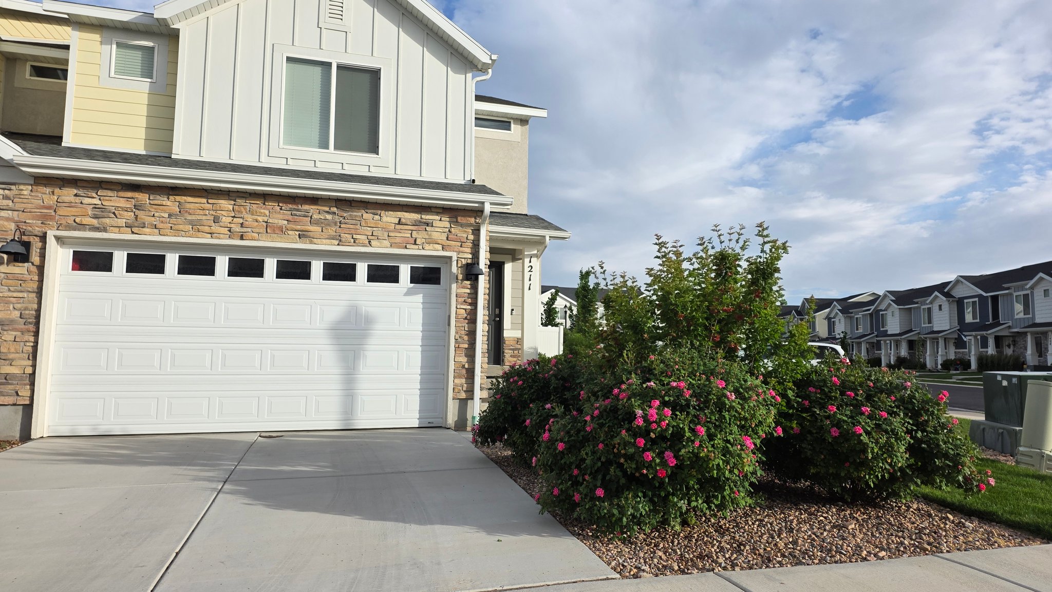 Santaquin Townhome: 1211 W Divide Dr
