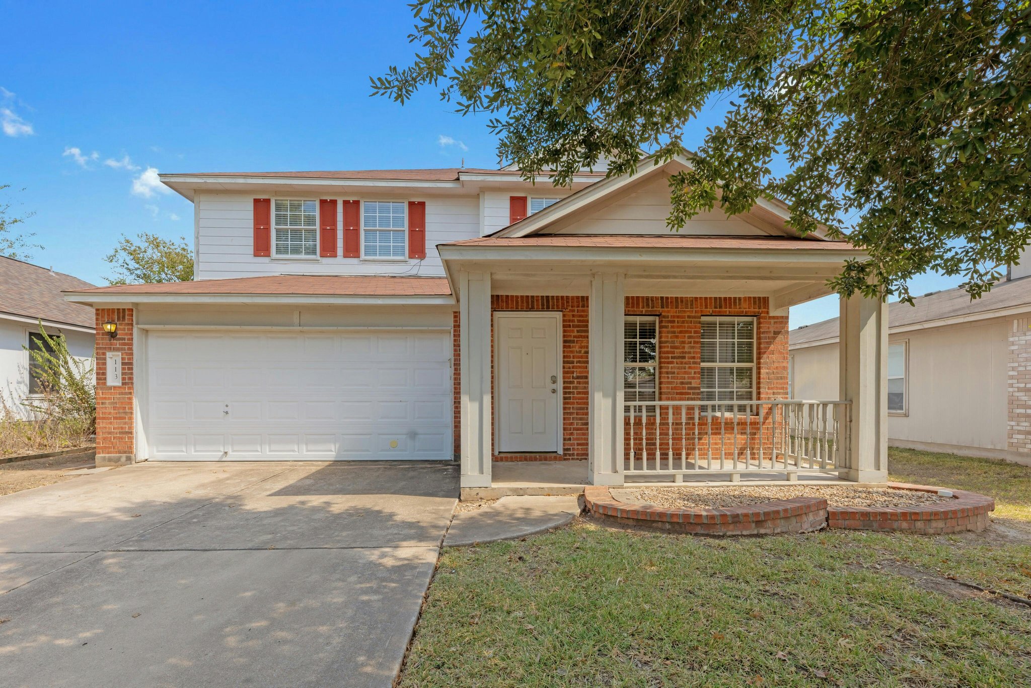 Hutto House: 113 Matthew Dr