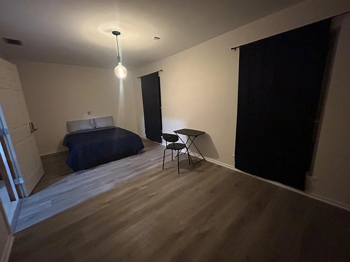 San Antonio Single Room: 5618 Sir Gareth