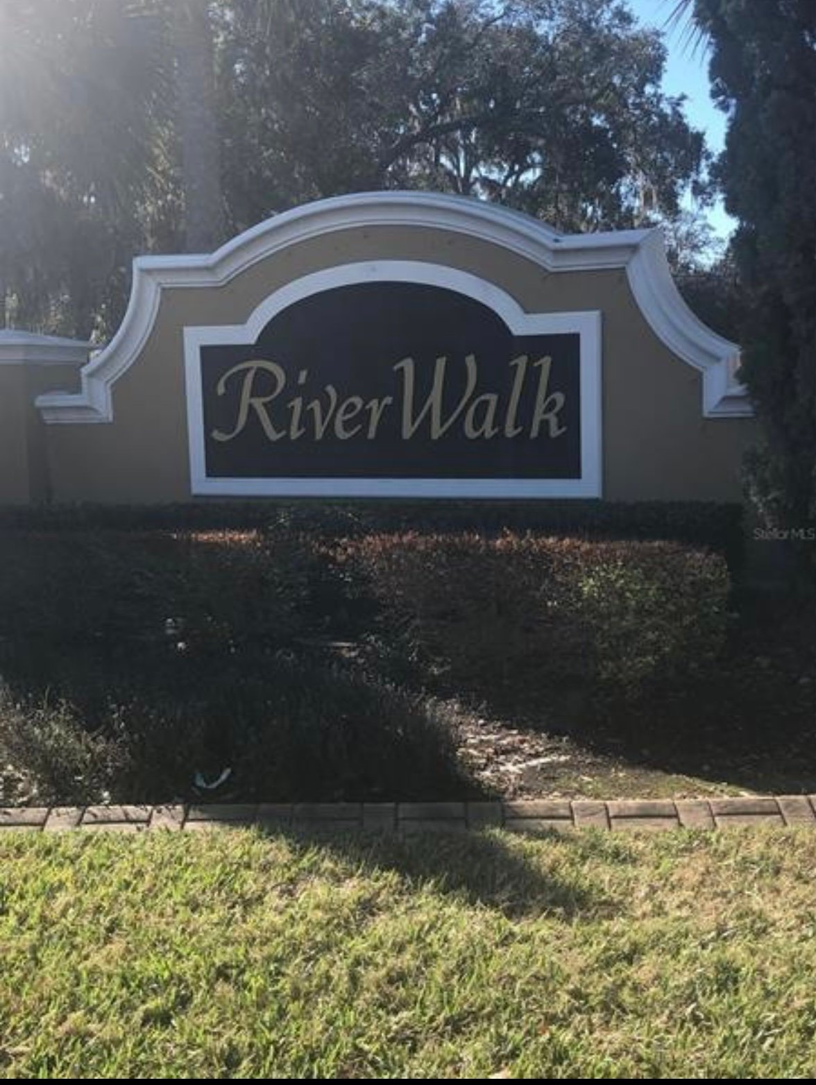 Riverview Townhome: 9241 Stone River Pl