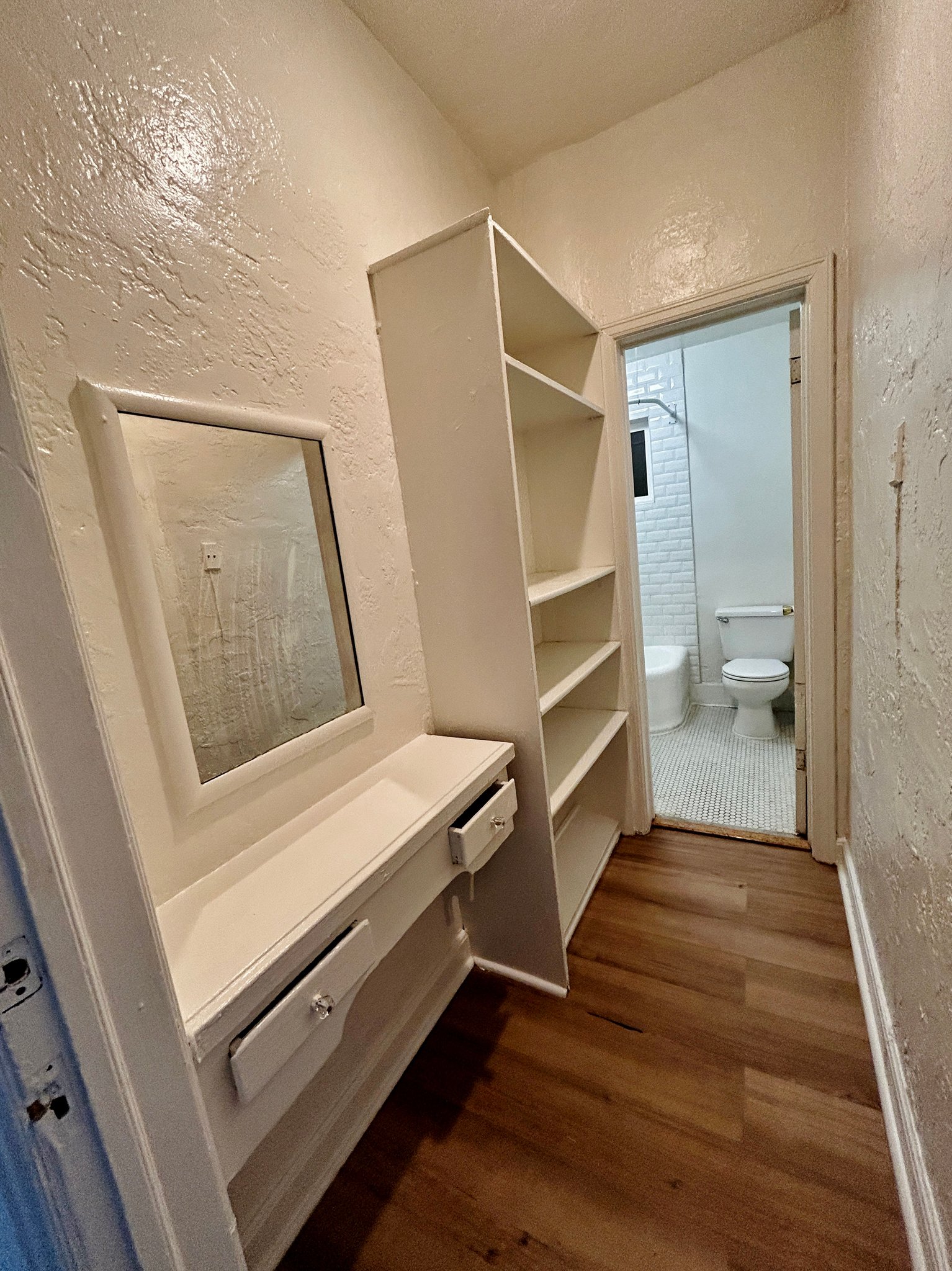 los angeles Apartment: 1523 mccadden pl